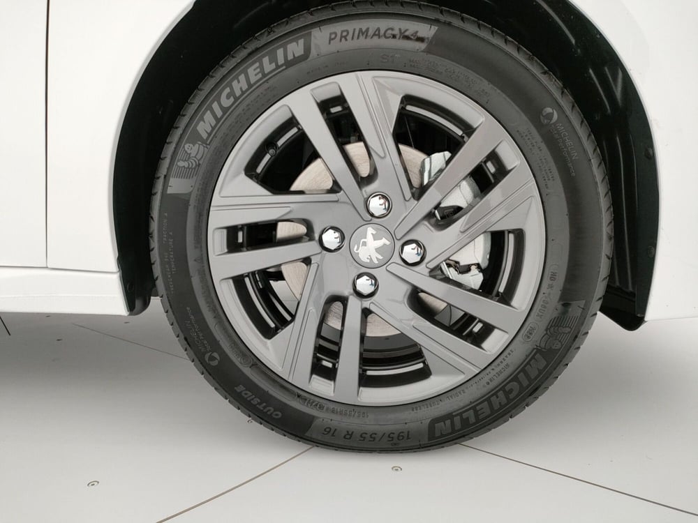 Peugeot 208 usata a Caserta (10)