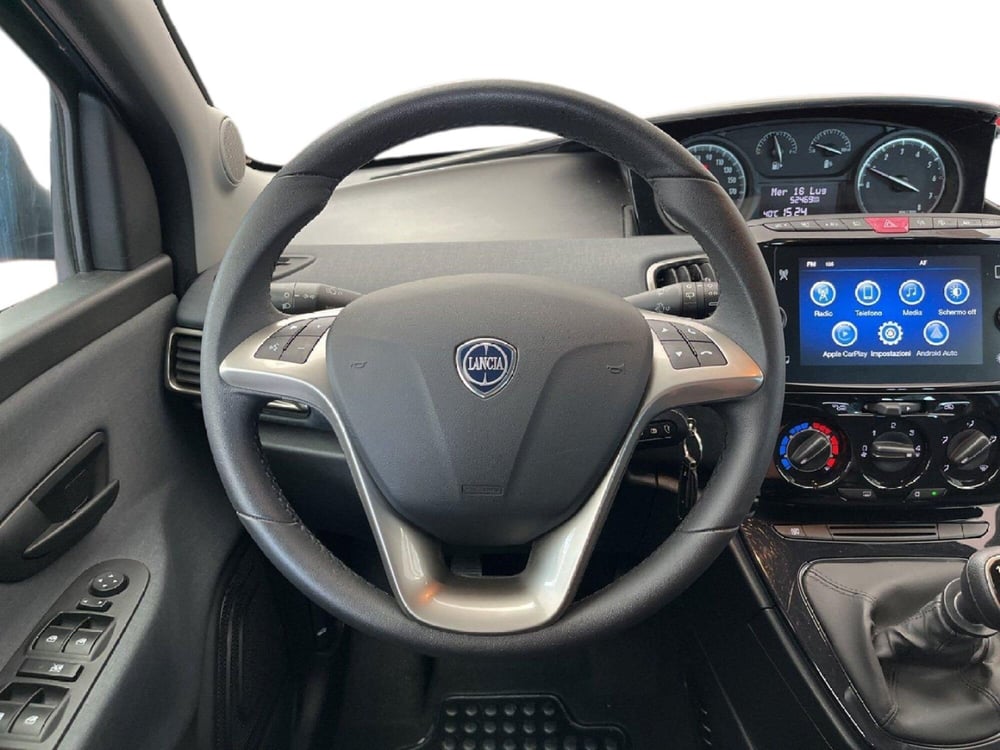 Lancia Ypsilon usata a Torino (12)