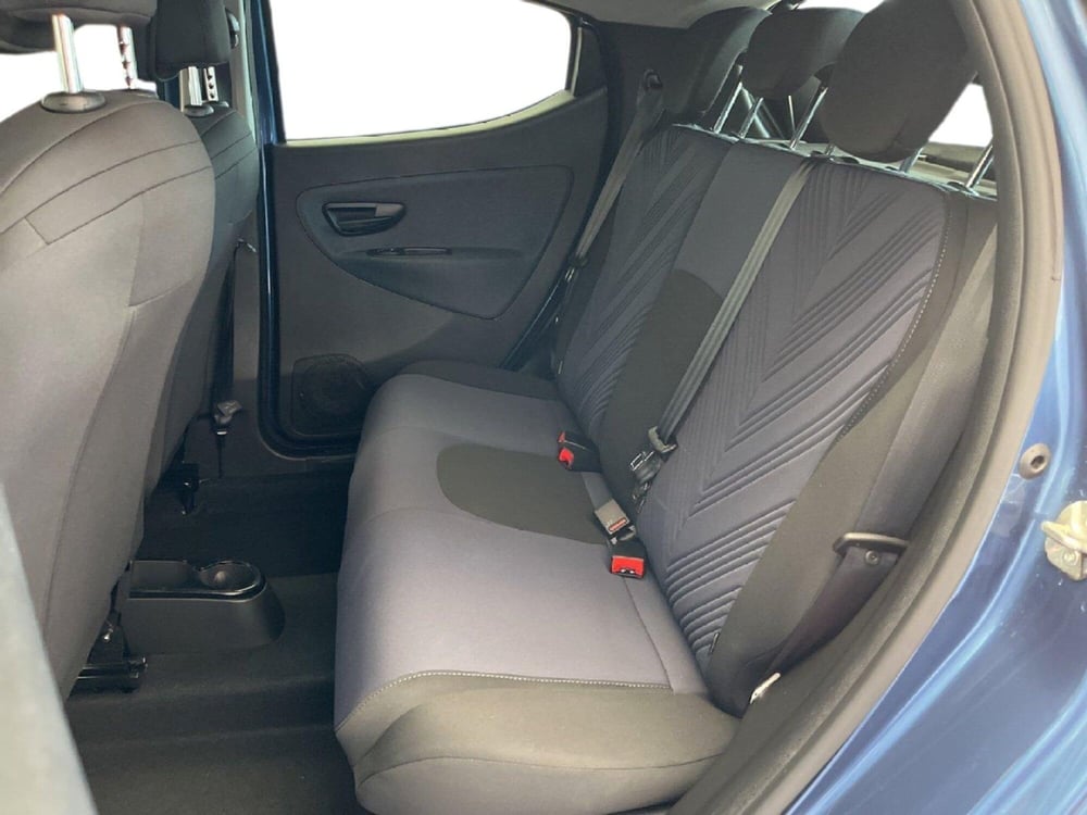 Lancia Ypsilon usata a Torino (9)
