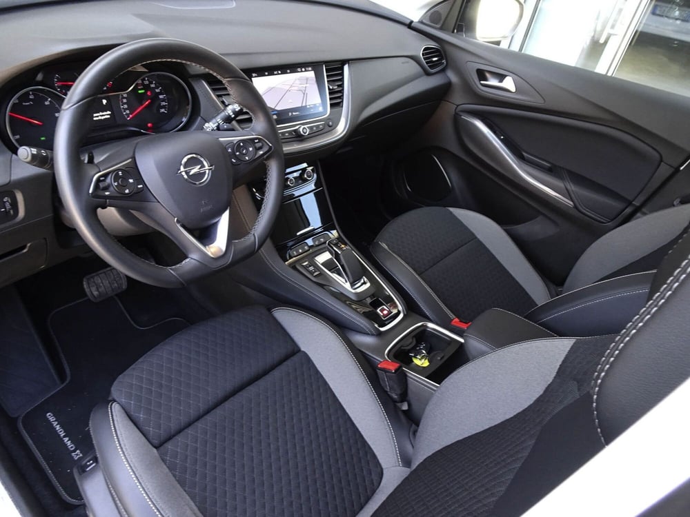 Opel Grandland X usata a Treviso (10)