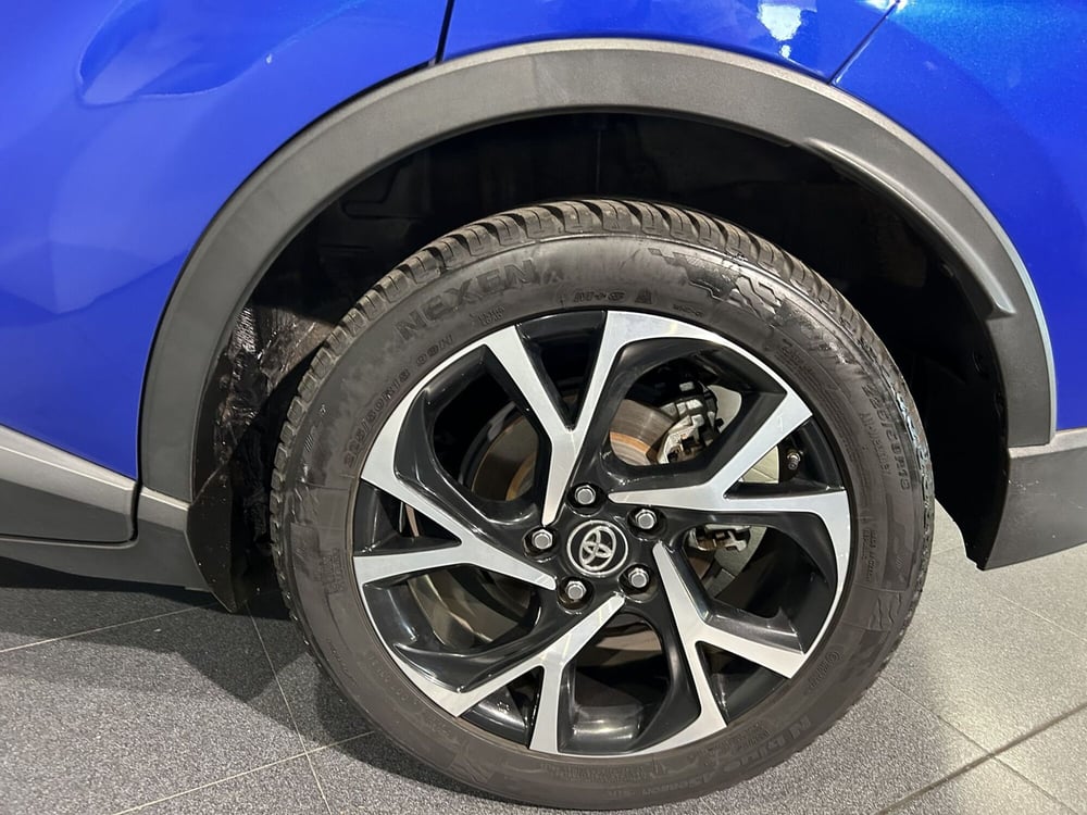 Toyota Toyota C-HR usata a Milano (15)