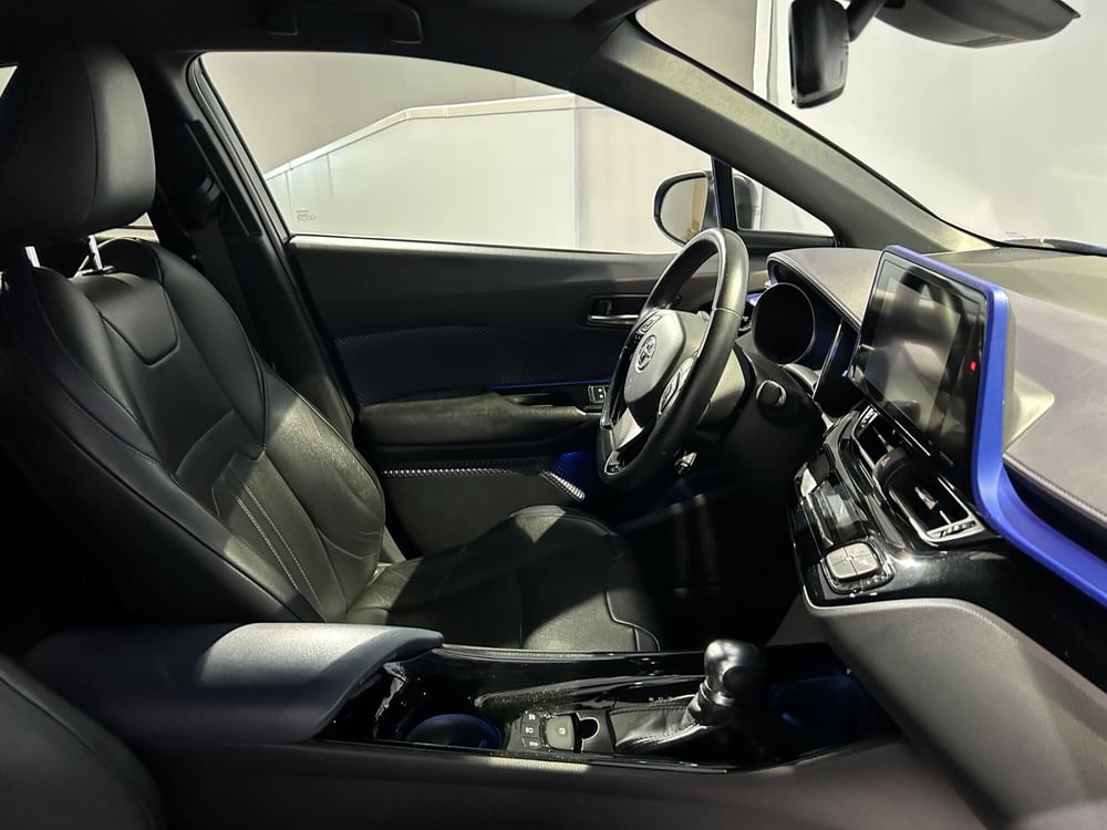 Toyota Toyota C-HR usata a Milano (7)
