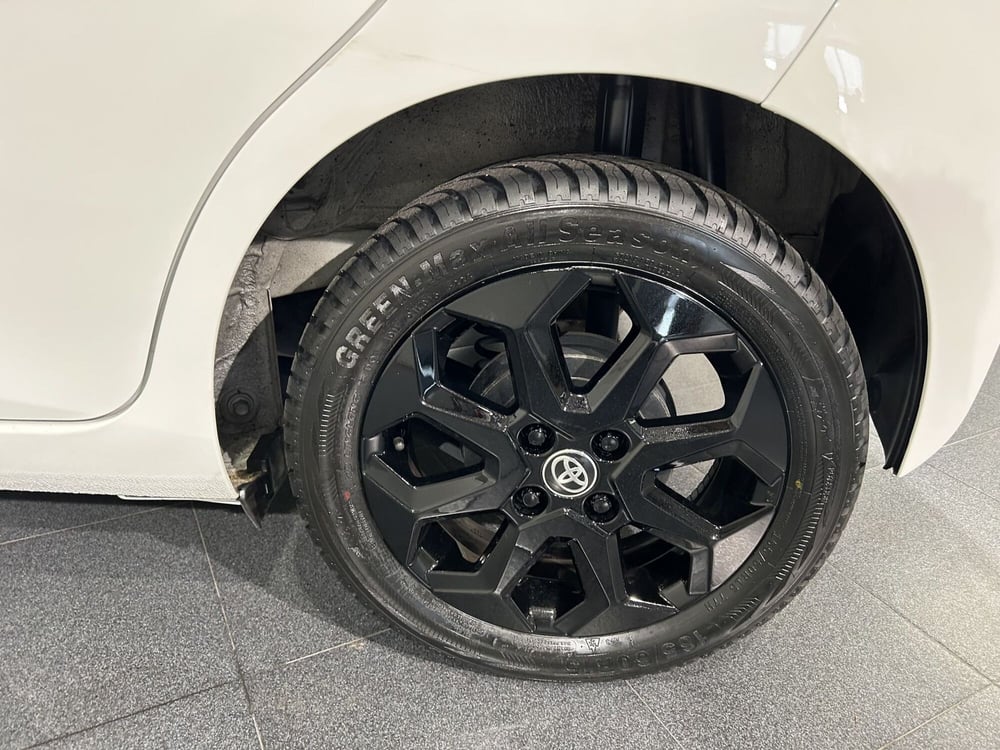 Toyota Aygo usata a Milano (15)