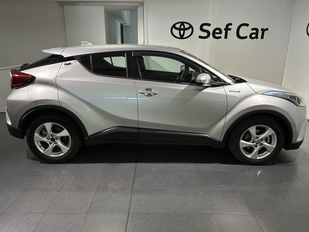 Toyota Toyota C-HR usata a Milano (13)