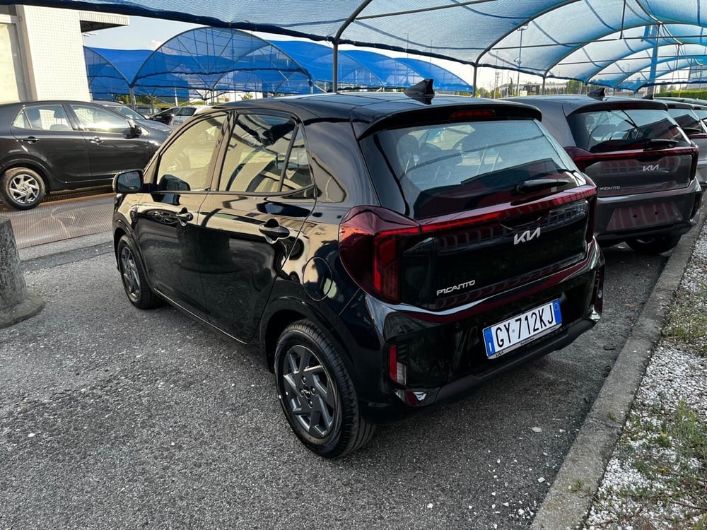 Kia Picanto nuova a Cremona (5)
