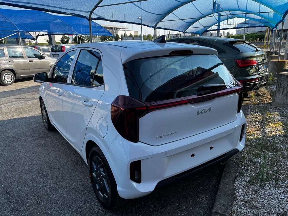Kia Picanto nuova a Cremona (5)