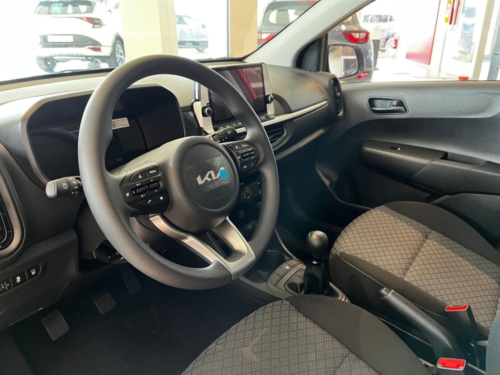Kia Picanto nuova a Cremona (7)