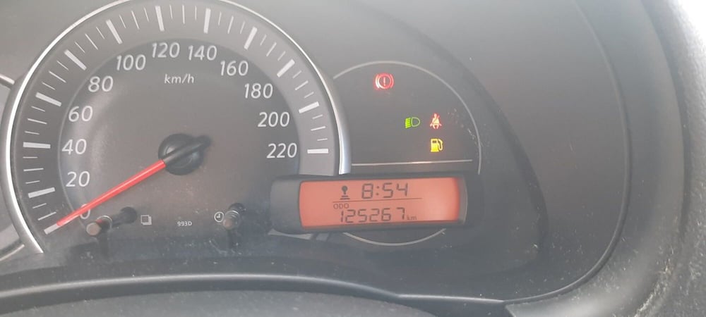 Nissan Micra usata a Aosta (9)