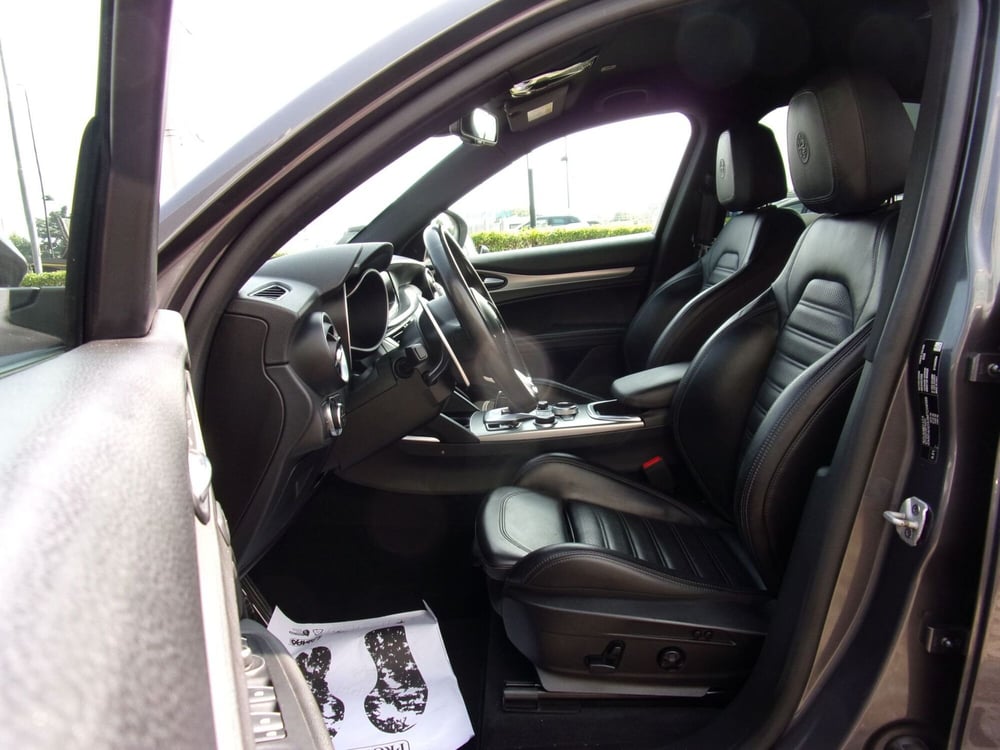 Alfa Romeo Stelvio usata a Reggio Emilia (10)