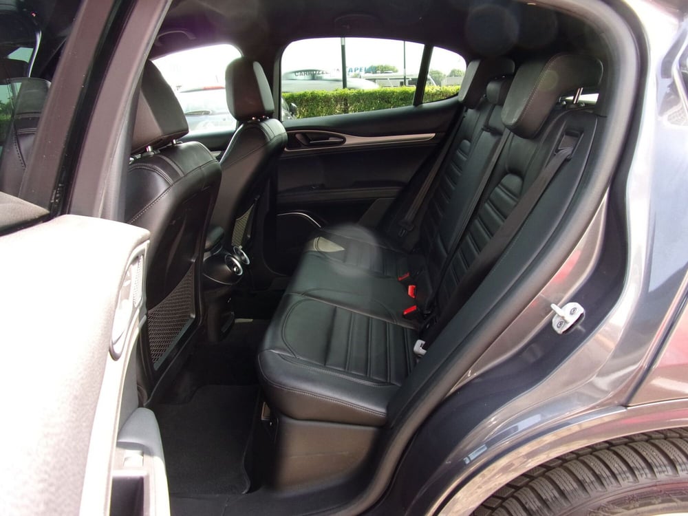 Alfa Romeo Stelvio usata a Reggio Emilia (11)