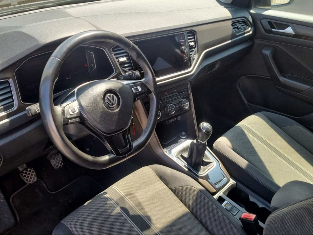 Volkswagen T-Roc usata a Livorno (13)
