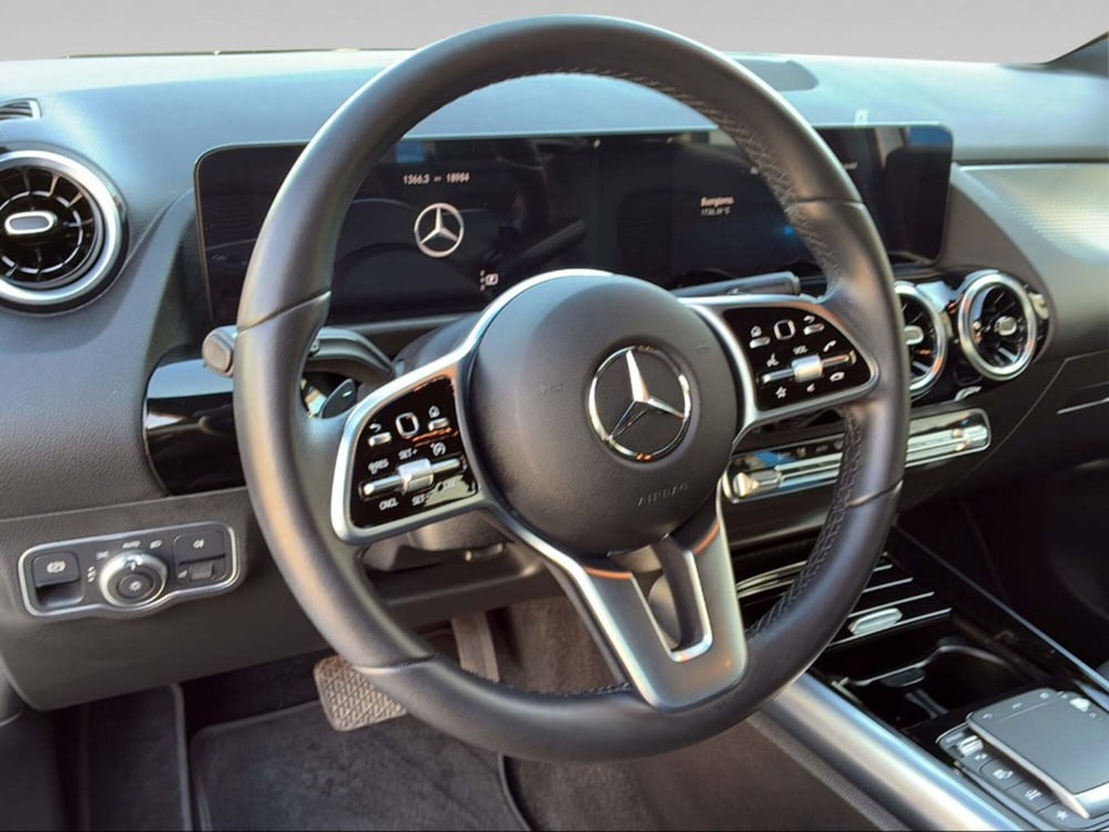 Mercedes-Benz GLA SUV usata a Pisa (13)