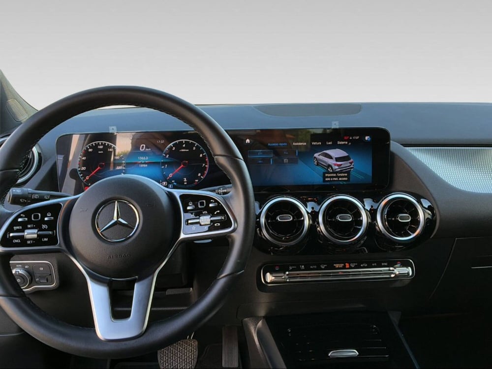 Mercedes-Benz GLA SUV usata a Pisa (8)