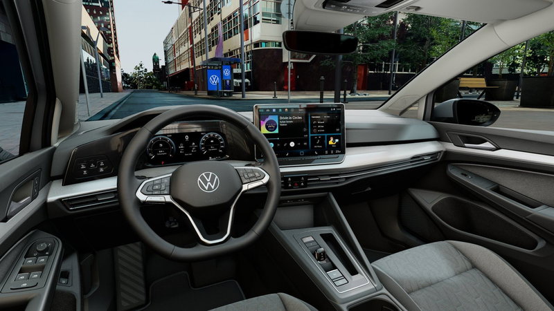 Volkswagen Golf nuova a Bologna (6)