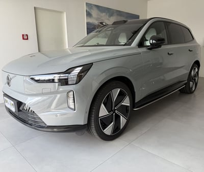 Volvo EX90 twin motor Ultra awd del 2025 usata a Parma