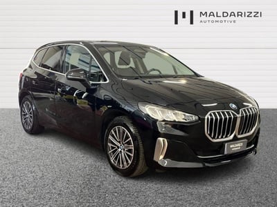 BMW Serie 2 Active Tourer 218d  Luxury auto del 2022 usata a Bari