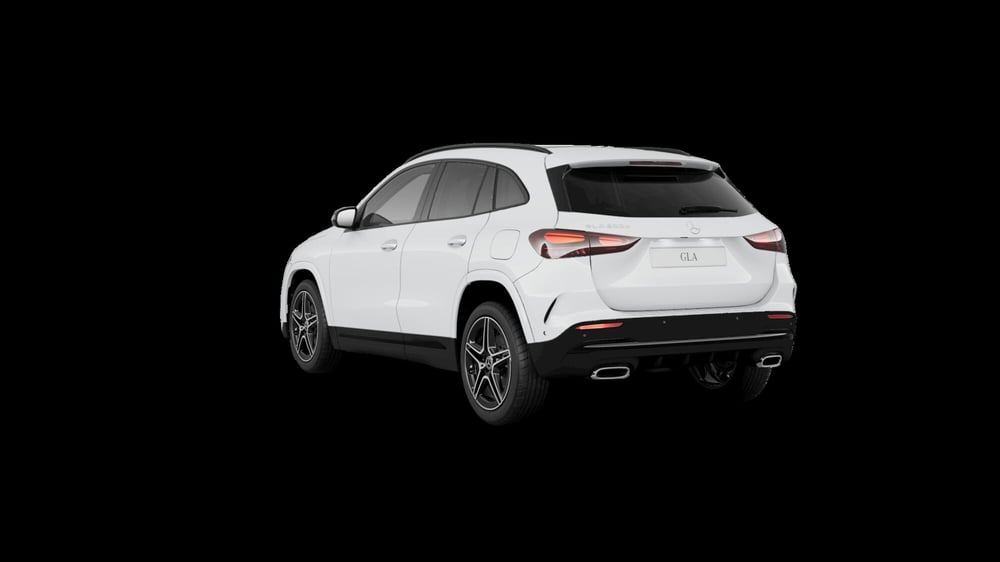 Mercedes-Benz GLA SUV nuova a Milano (3)
