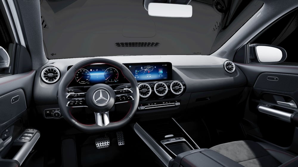 Mercedes-Benz GLA SUV nuova a Milano (8)