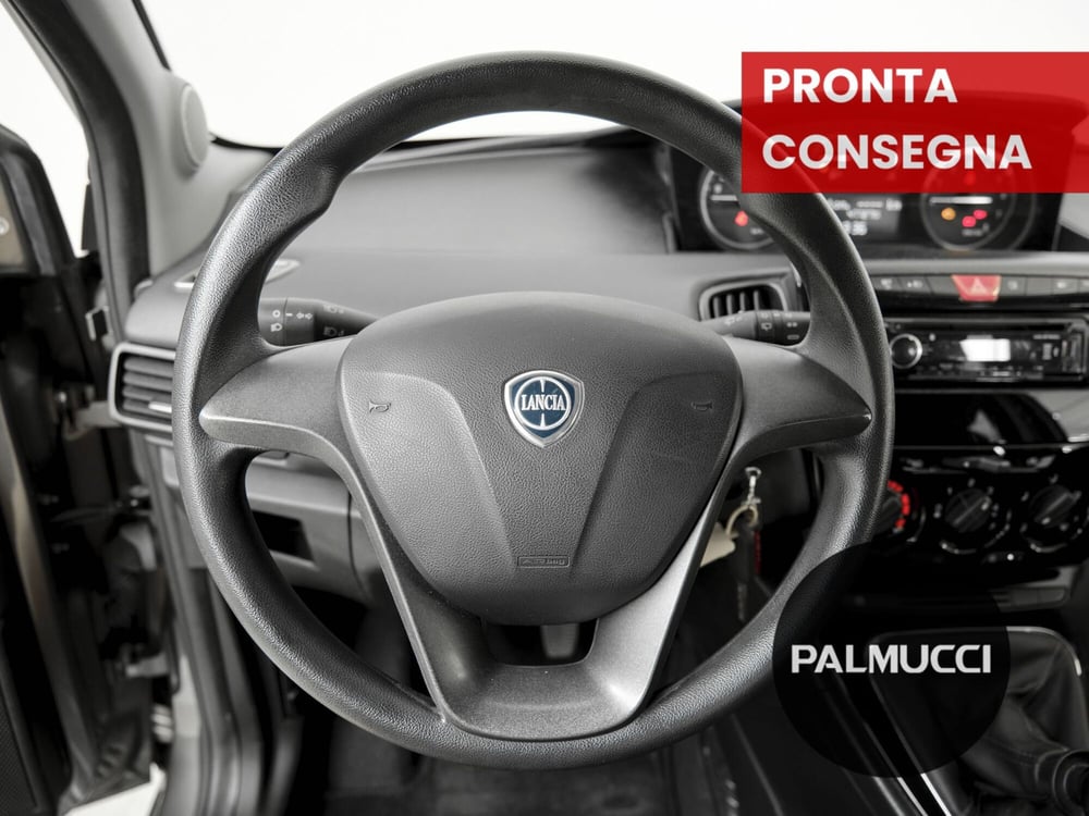 Lancia Ypsilon usata a Prato (13)