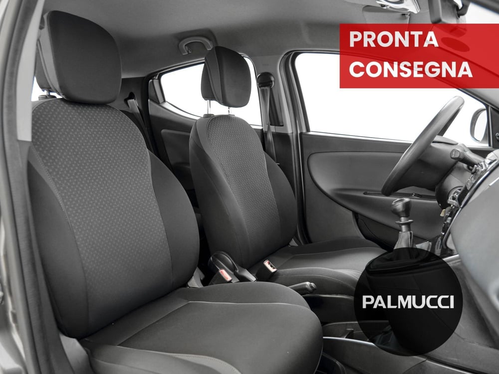 Lancia Ypsilon usata a Prato (14)