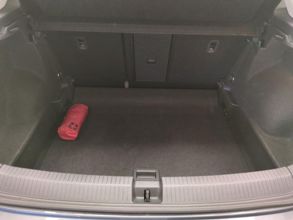 Volkswagen T-Roc usata a Avellino (8)
