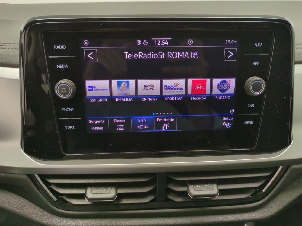 Volkswagen T-Roc nuova a Avellino (17)