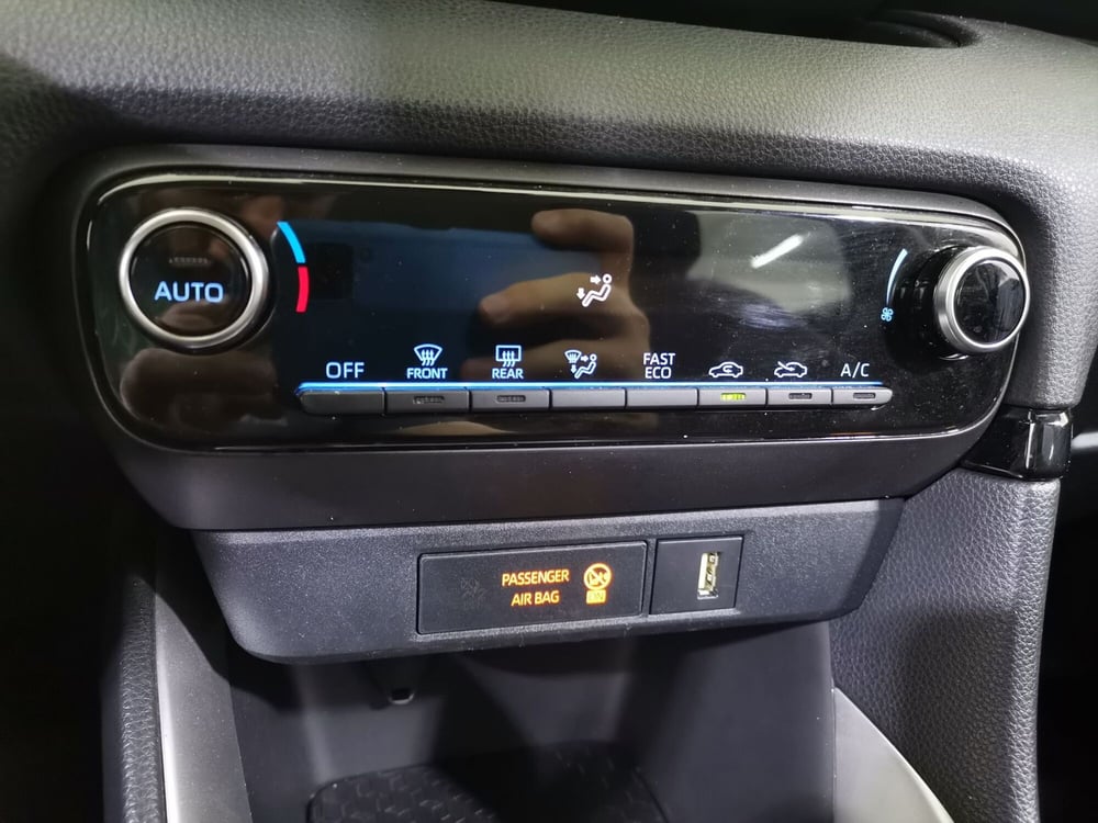 Toyota Yaris usata a Salerno (14)