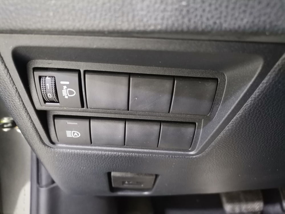 Toyota Yaris usata a Salerno (17)