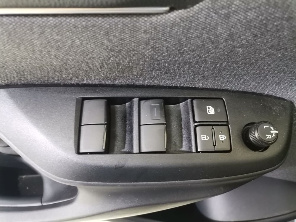 Toyota Yaris usata a Salerno (18)