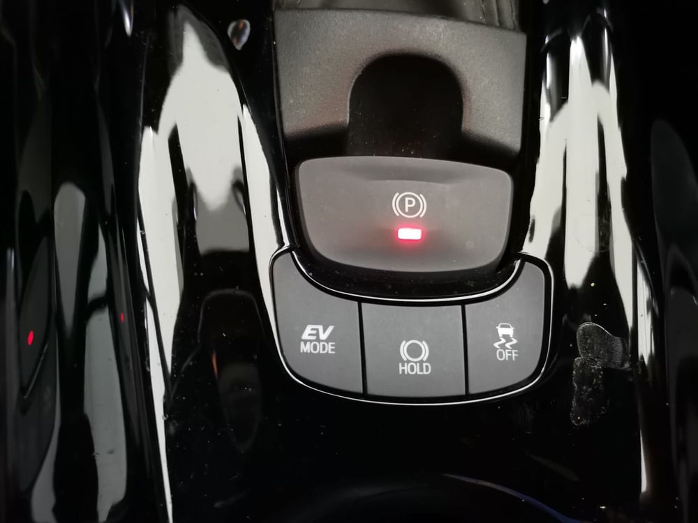 Toyota Toyota C-HR usata a Salerno (15)