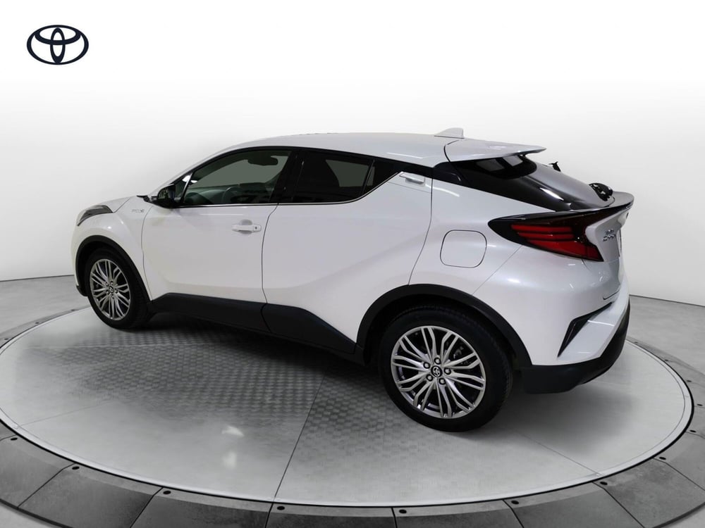 Toyota Toyota C-HR usata a Salerno (4)