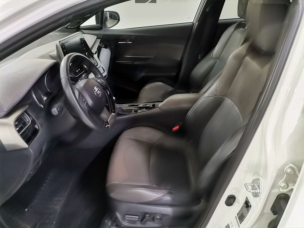 Toyota Toyota C-HR usata a Salerno (9)