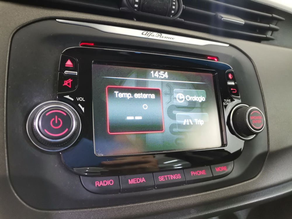 Alfa Romeo Giulietta usata a Salerno (15)
