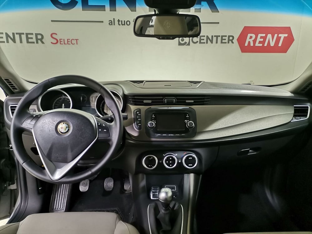 Alfa Romeo Giulietta usata a Salerno (7)