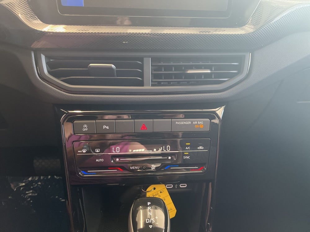 Volkswagen T-Cross nuova a Salerno (15)