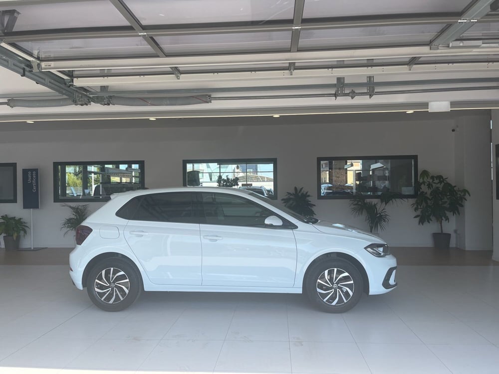 Volkswagen Polo nuova a Salerno (5)