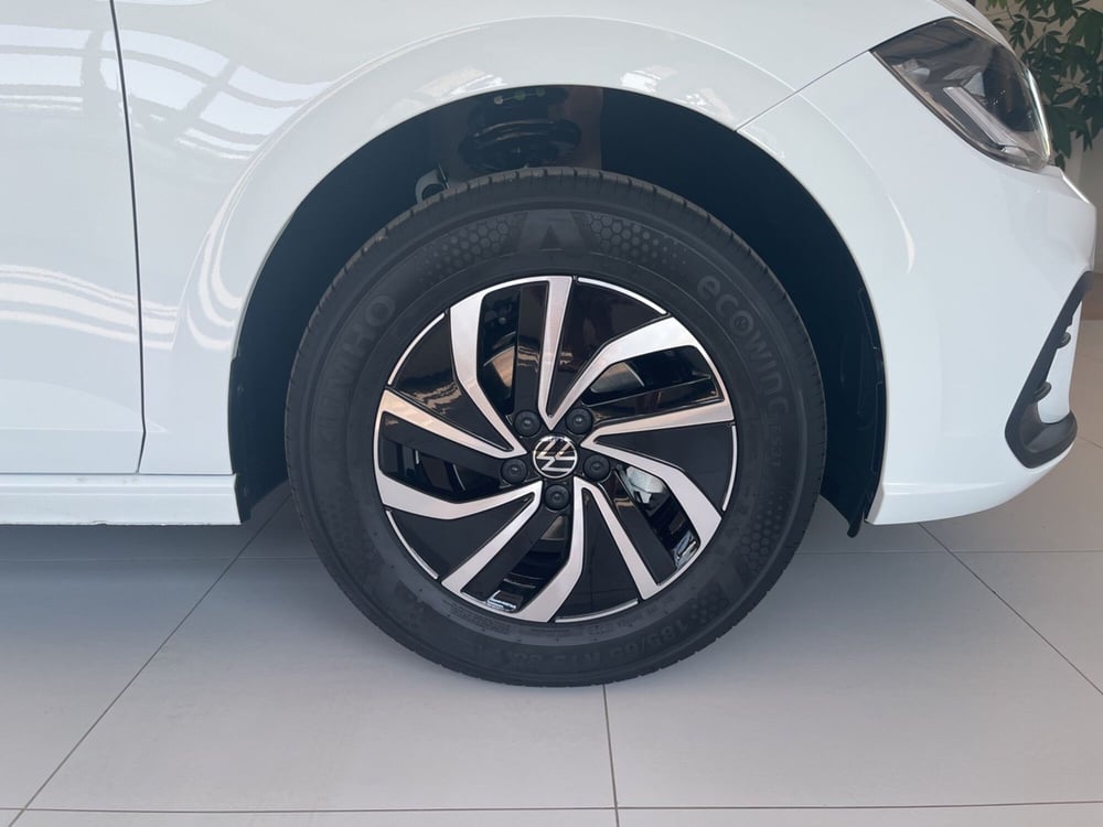 Volkswagen Polo nuova a Salerno (7)