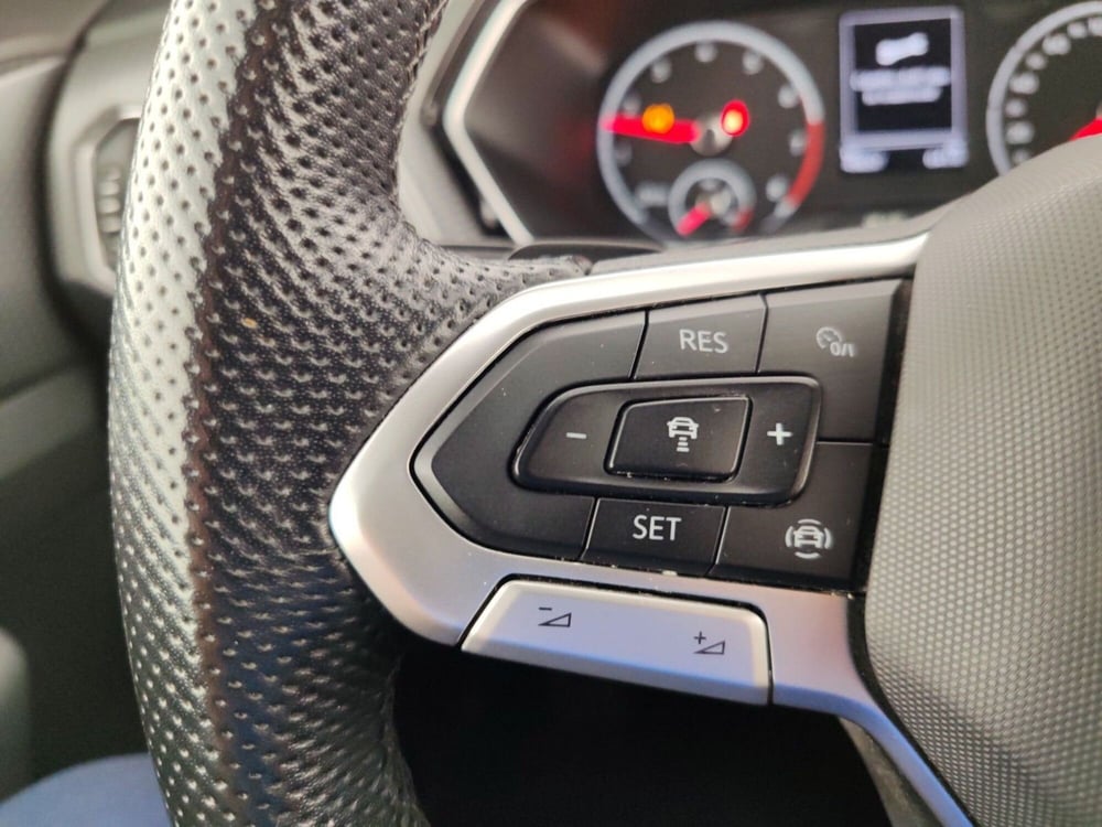 Volkswagen T-Cross usata a Massa-Carrara (14)