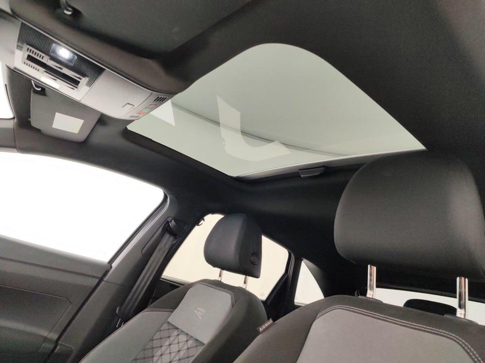 Volkswagen Taigo usata a Massa-Carrara (10)