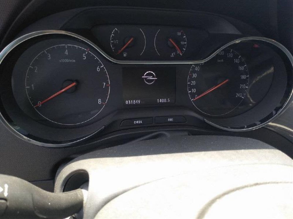 Opel Crossland usata a Modena (9)