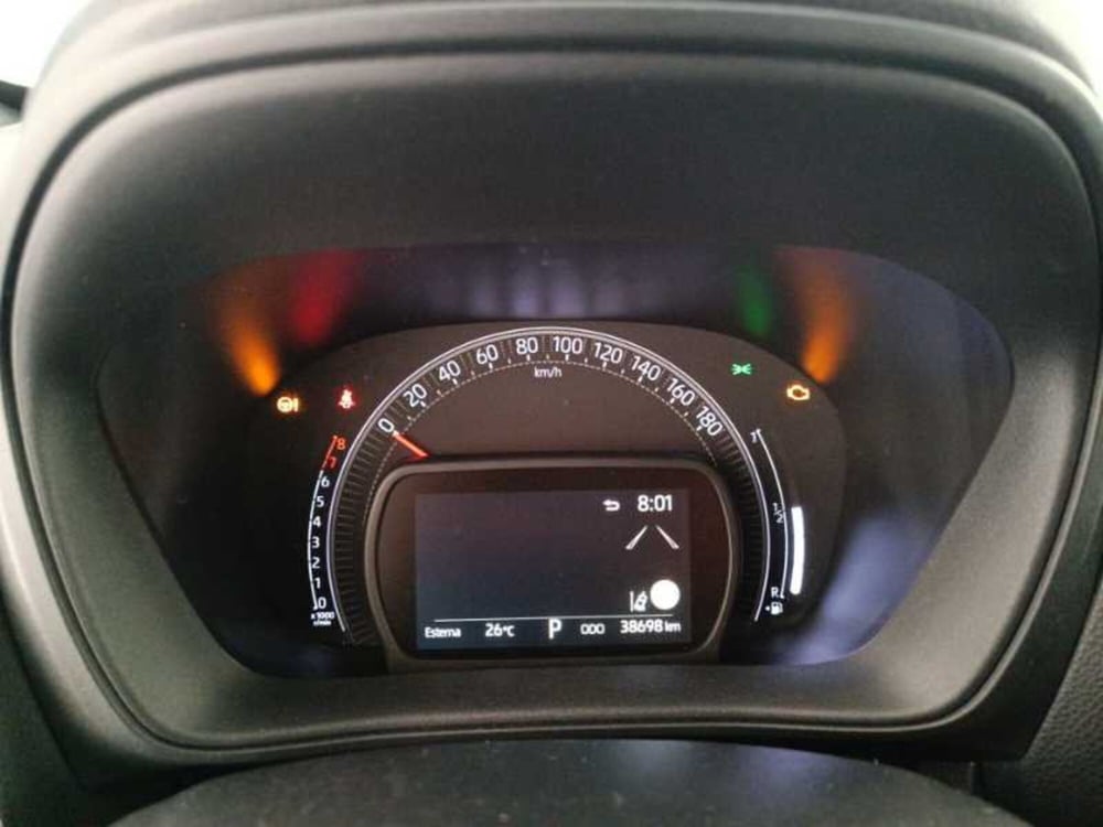Toyota Aygo X usata a Treviso (15)