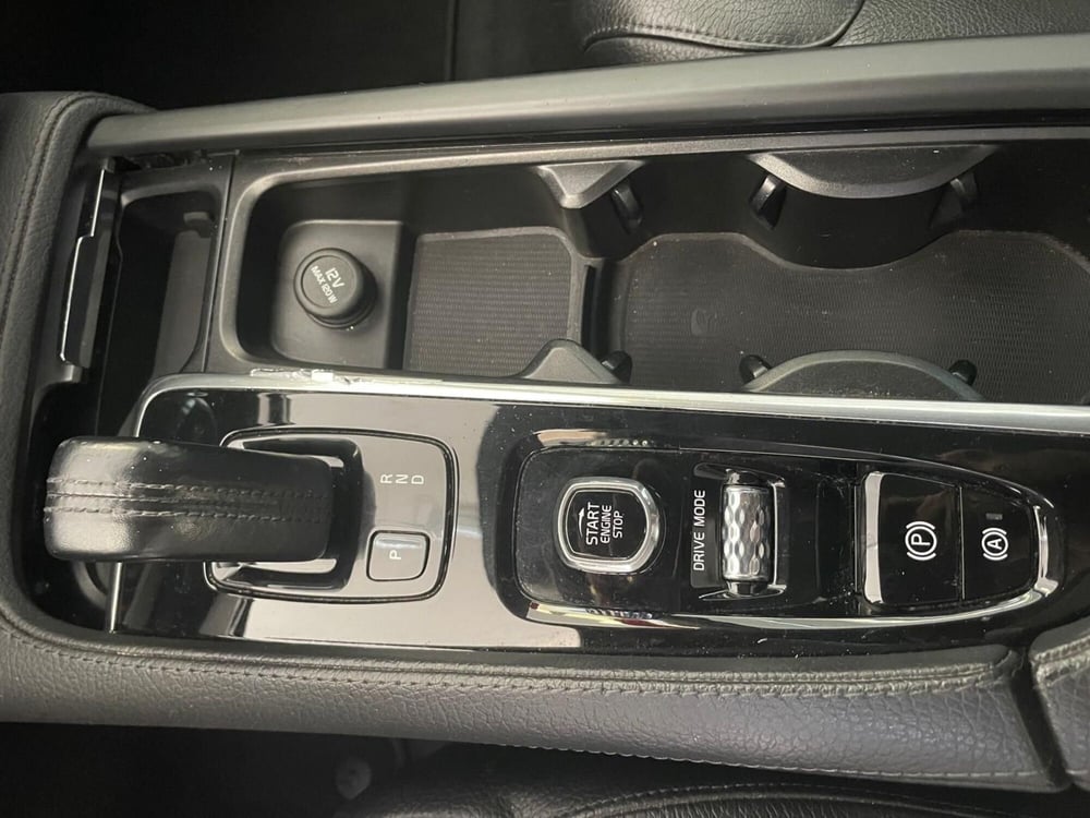 Volvo XC90 usata a Prato (10)