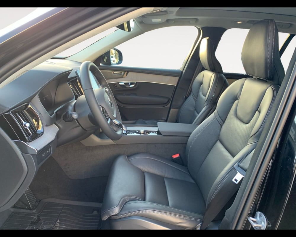 Volvo XC90 nuova a Ravenna (10)