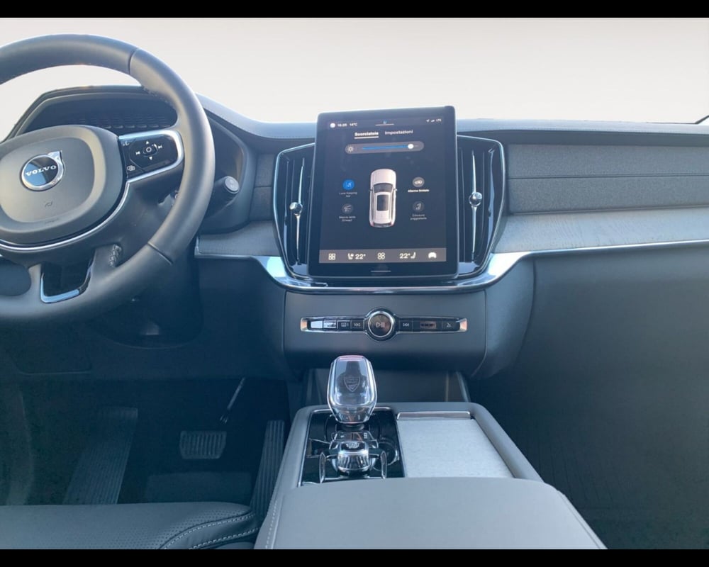 Volvo XC90 nuova a Ravenna (12)
