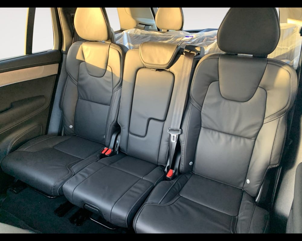 Volvo XC90 nuova a Ravenna (14)