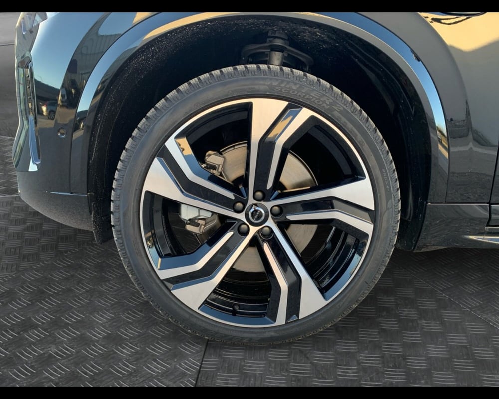 Volvo XC90 nuova a Ravenna (9)