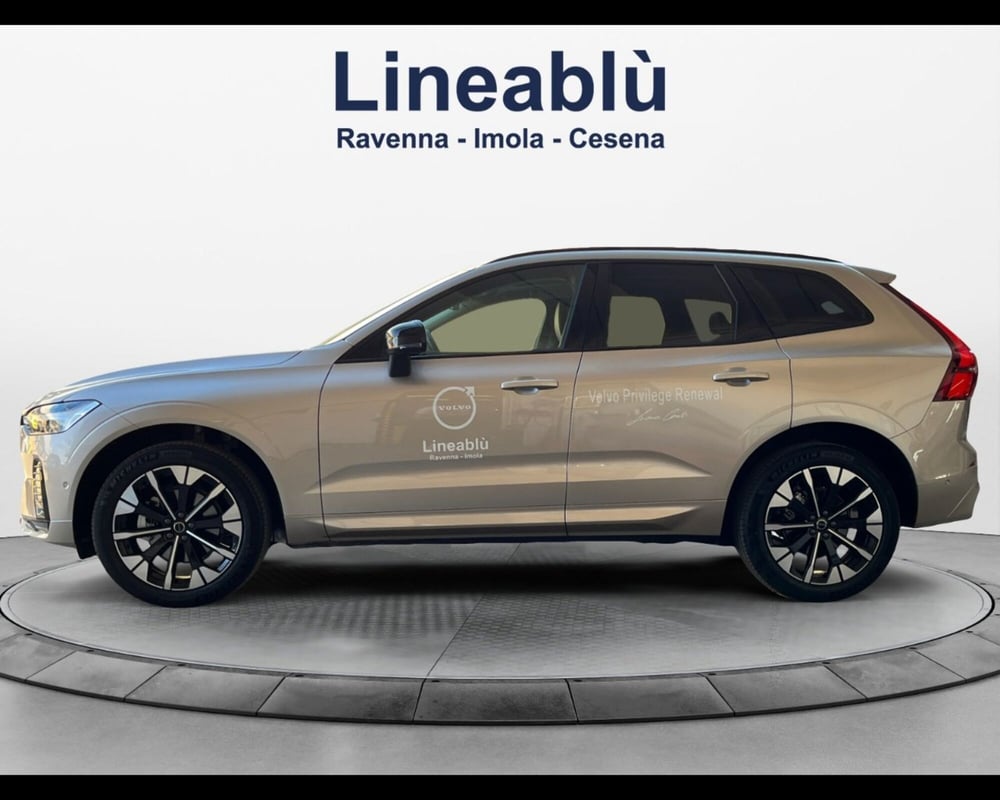 Volvo XC60 nuova a Ravenna (2)