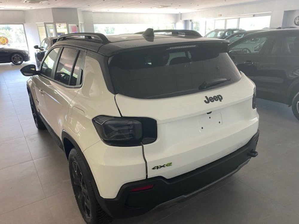 Jeep Avenger nuova a Benevento (10)