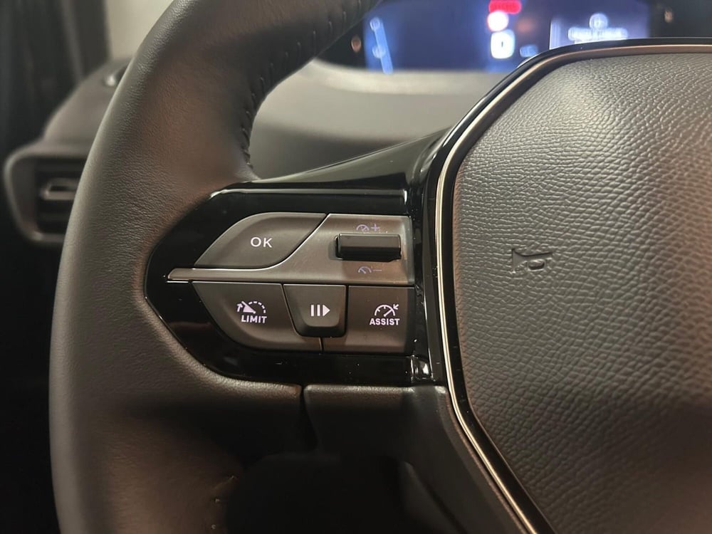 Peugeot Rifter nuova a Salerno (17)