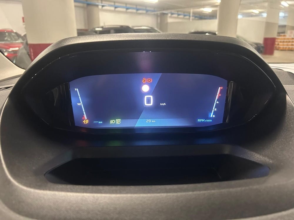 Peugeot Rifter nuova a Salerno (19)
